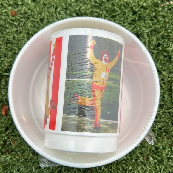 NWT McDonald’s Ronald McDonald Bowl and Cup Set - Picture 2 of 9